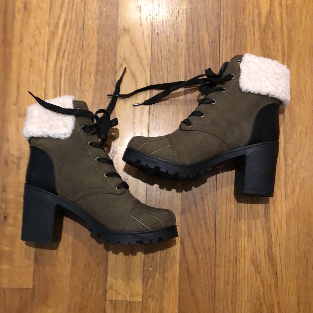 Qupid Combat Boots - Picture 2 of 10